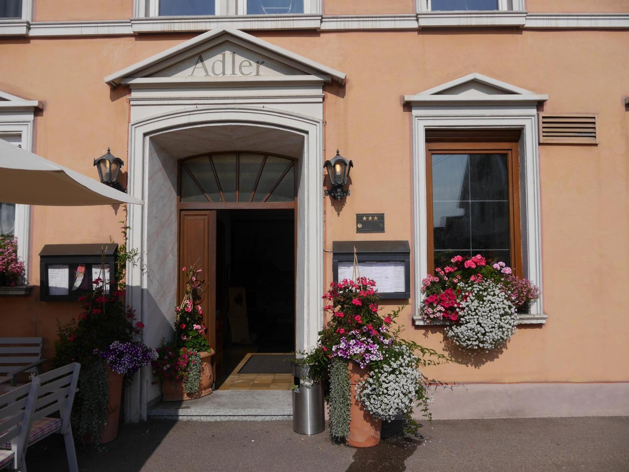 Gasthof Hotel Adler Inneringen Екстериор снимка