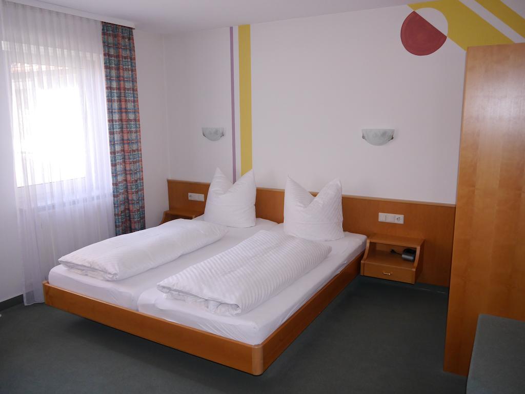 Gasthof Hotel Adler Inneringen Стая снимка