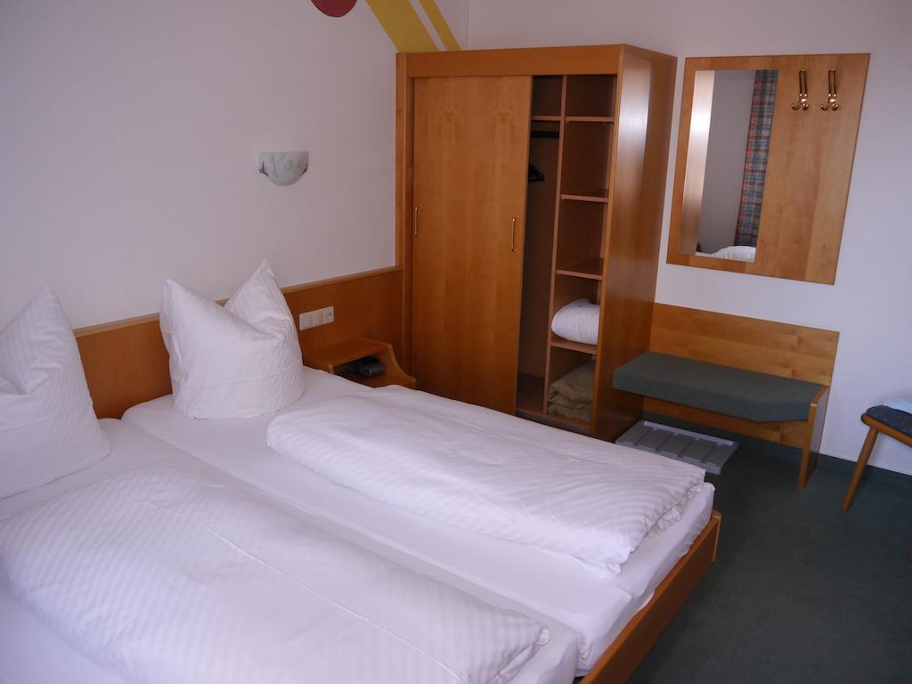 Gasthof Hotel Adler Inneringen Стая снимка